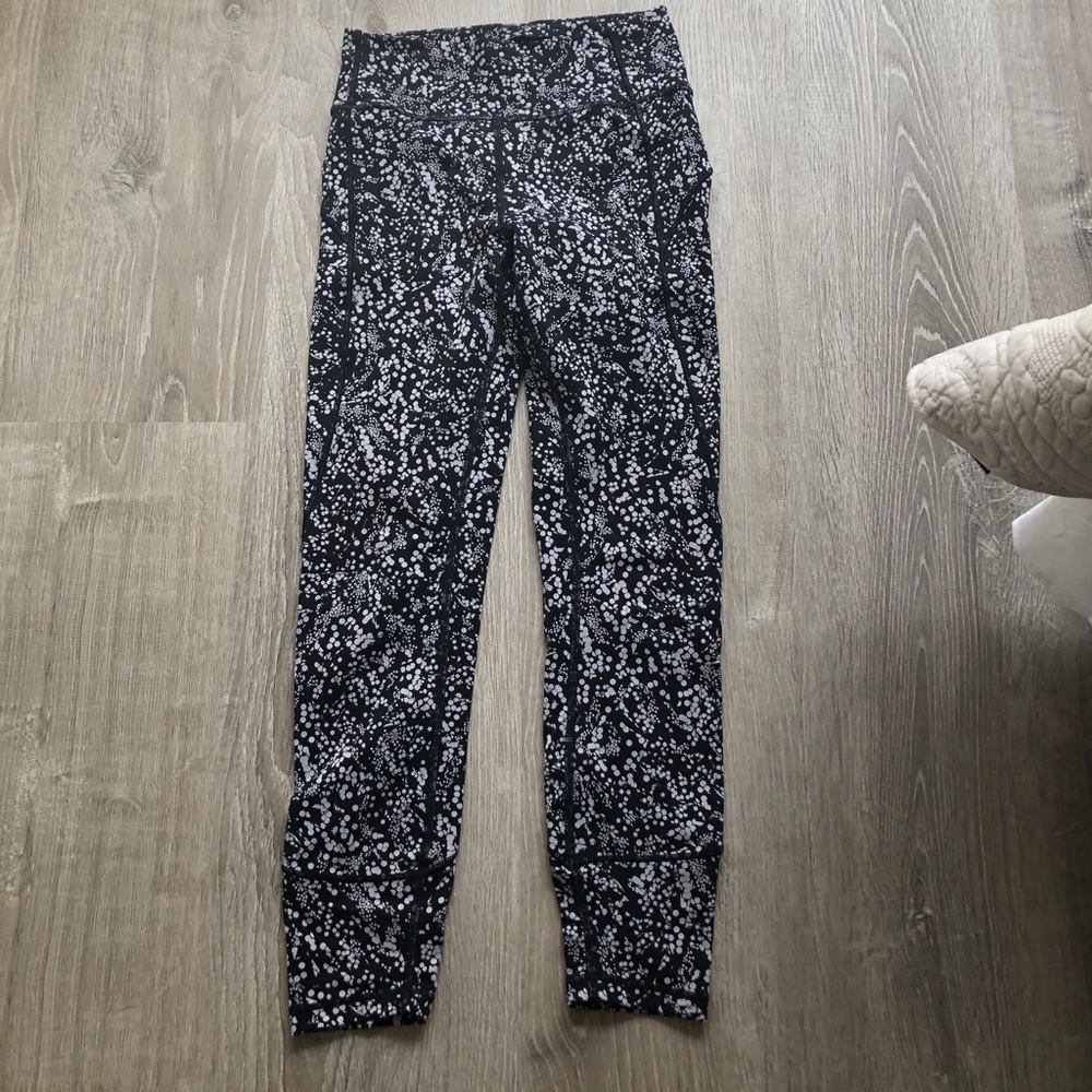 Lululemon In Movement 25”